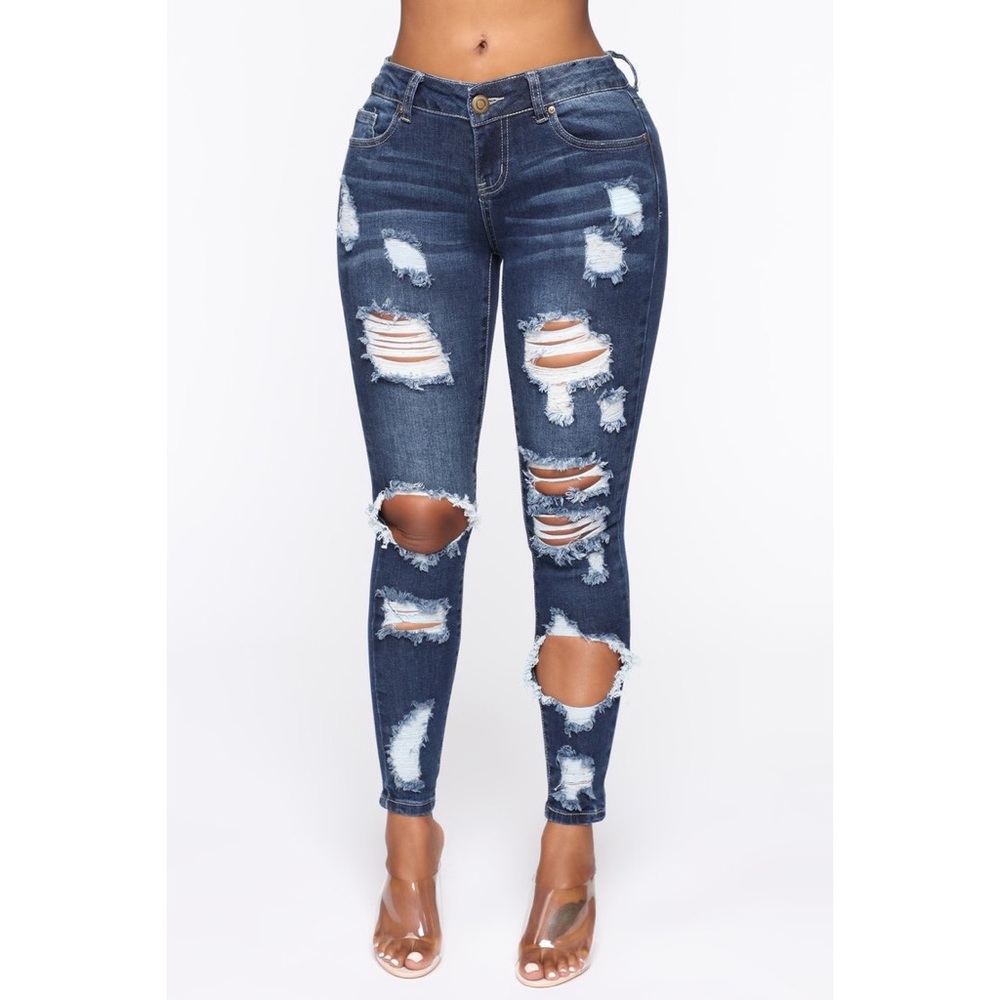 NWT Chasing Waterfalls Ankle Jeans